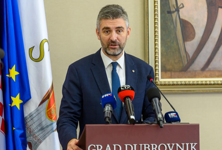 Gradonačelnik Dubrovnika se ispričao zbog izjave o Istri: "Ljudski je pogriješiti"
