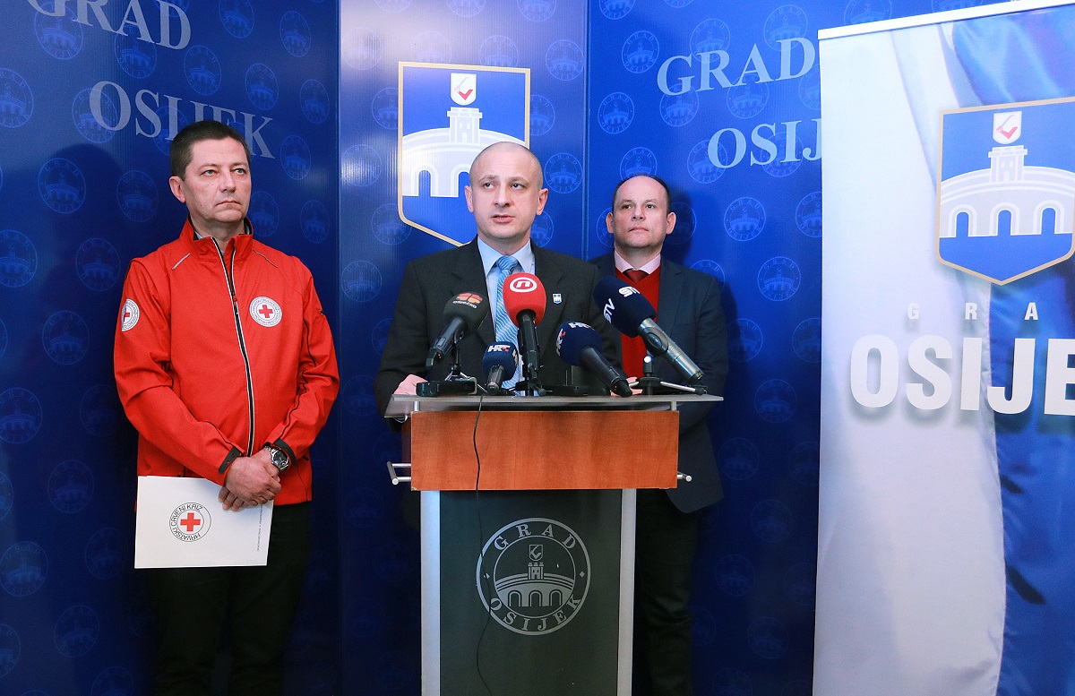 I Osijek traži stroge mjere: Novo radno vrijeme za dućane, zatvaranje klubova...