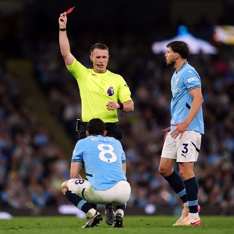 VIDEO Kovačić dobio crveni karton nakon greške Gvardiola