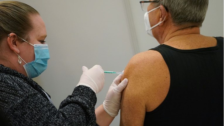 U Njemačkoj izbila svađa zbog cjepiva: "Nema dovoljno doza, cijepljenje ide presporo"
