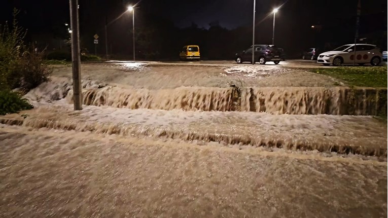 Istru sinoć poharale bujične poplave, glavni kišni val tek dolazi