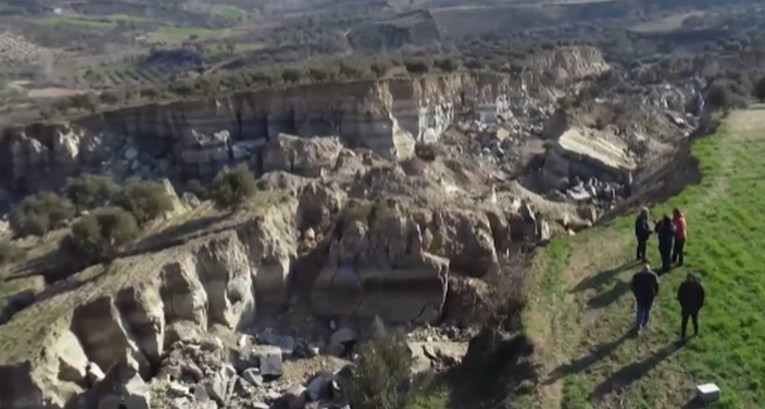 VIDEO Golema provalija se otvorila u Turskoj, pogledajte snimku iz zraka