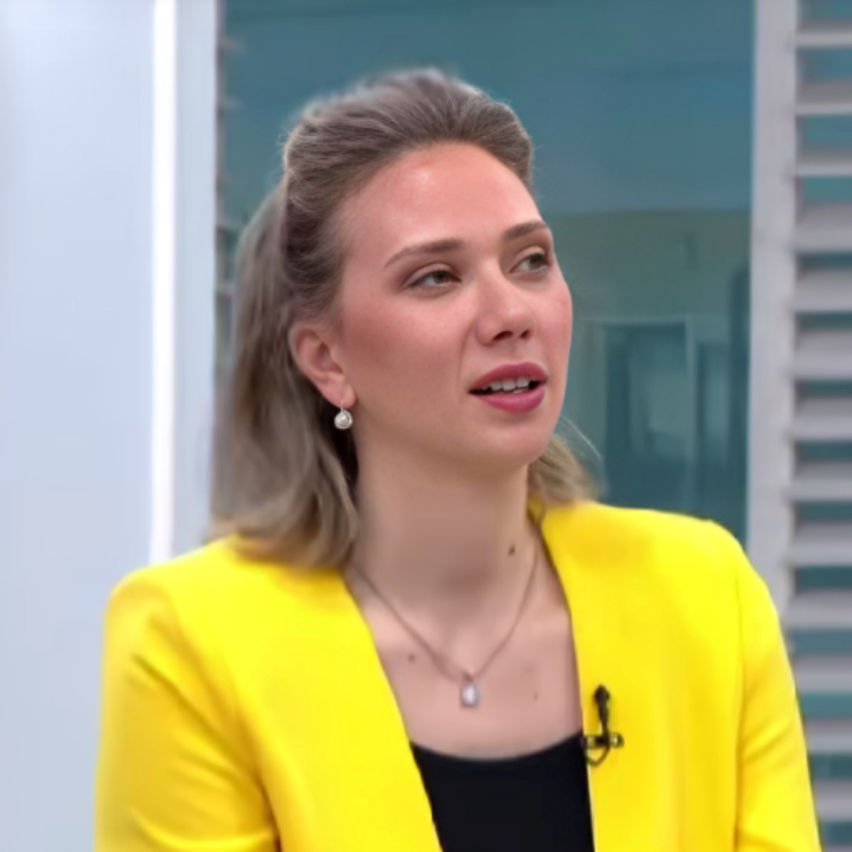 "Djeca neka ne ubacuju kamenčiće u more": Izjava PR-ovke u crnogorskoj emisiji je hit