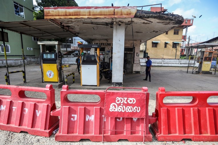 Šri Lanka zabranila prodaju goriva