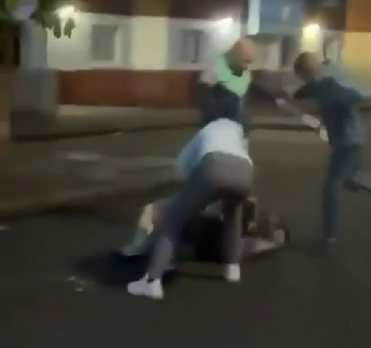 Sudanac pokušao odrubiti glavu čovjeku u Belfastu. Policija: Nemojte dijeliti snimke
