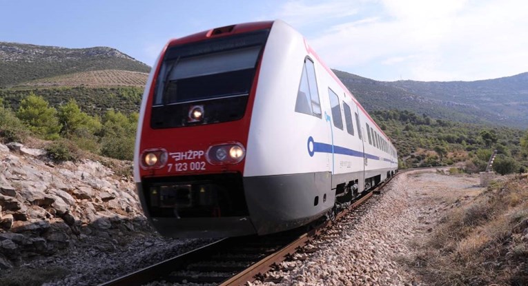 Nabava 6 novih vlakova na liniji Zagreb-Split. Umirovljenici se mogu voziti besplatno