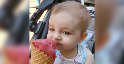 Djevojčica prvi put probala sladoled pa se oduševila novim okusom