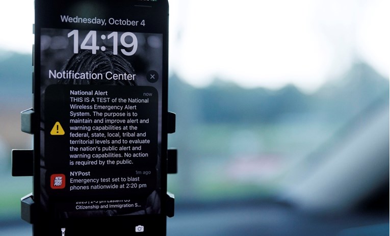 Zaposlenici važne agencije suspendirani jer su kritizirali Trumpove ljude