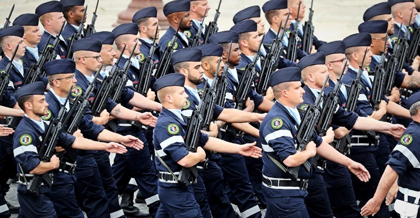 Francuski vojnici u pismu najavili "građanski rat". Rečeno im je da napuste vojsku