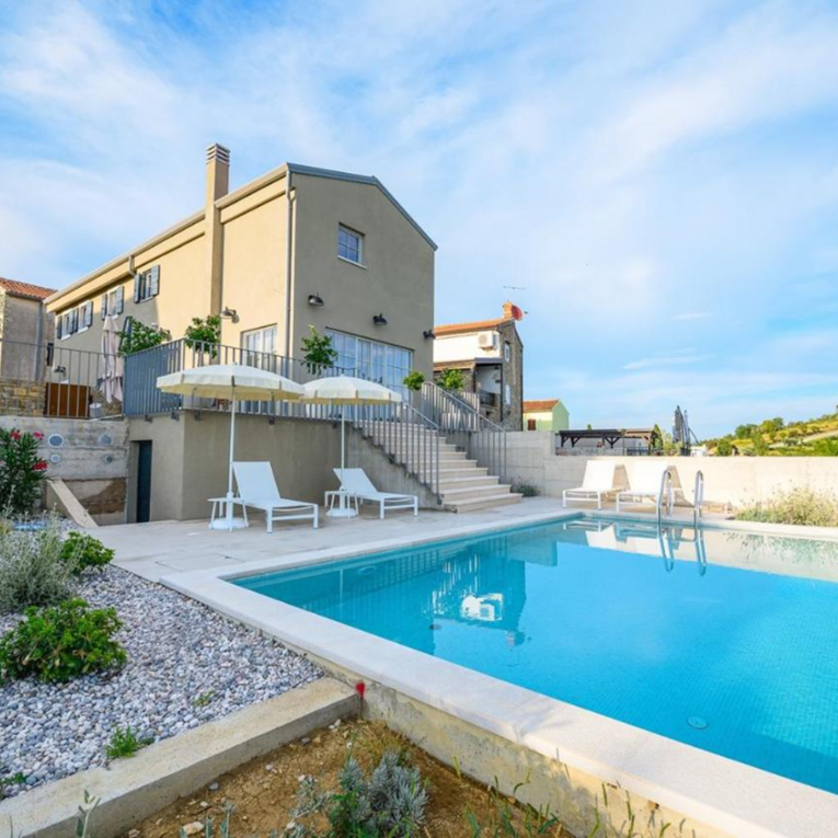 FOTO Pogledajte kako izgleda vila zbog koje je uhićen Mile Kekin