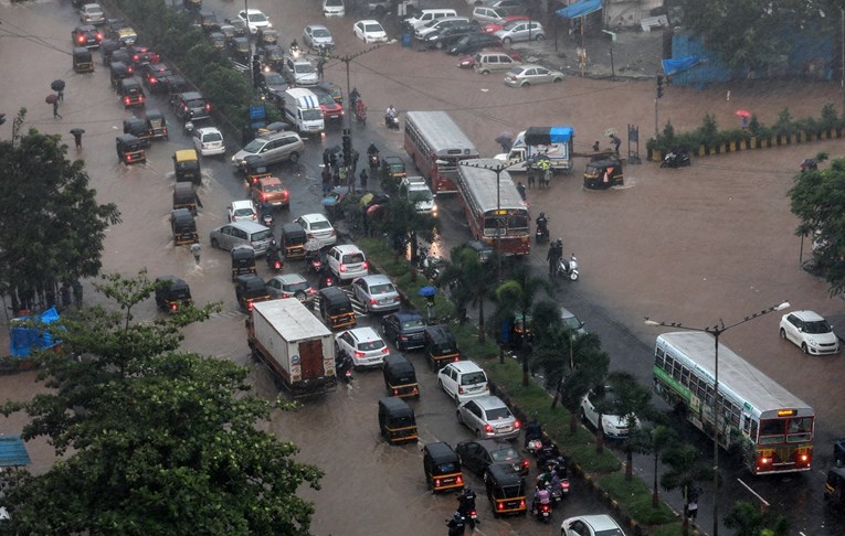 U monsunskim kišama u Indiji sve više mrtvih, evakuirane tisuće ljudi