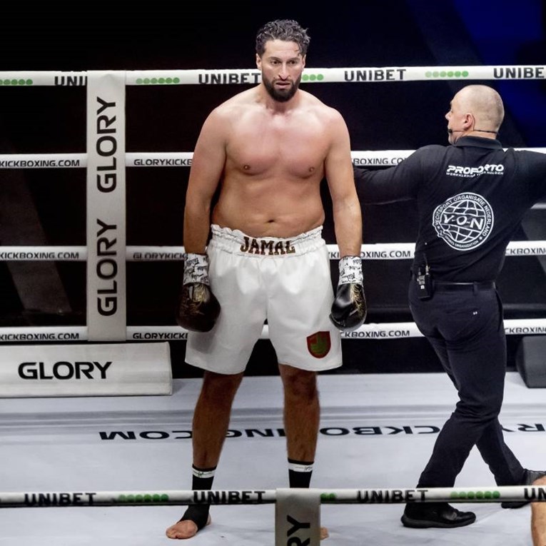 Slavni kickboksač ide u zatvor. Bio je dio kriminalnog plana nogometnog trenera