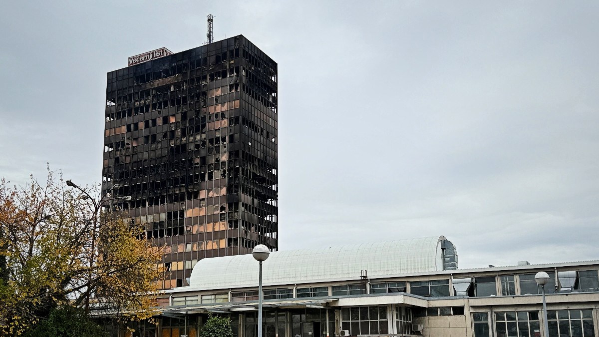 Uhićena mlađa osoba zbog požara u neboderu Vjesnika