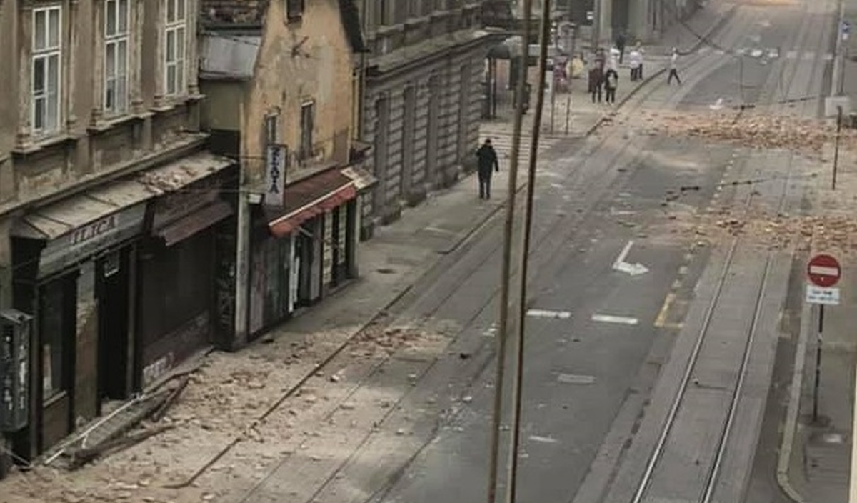 Fotka koju je Nikola Grmoja snimio s prozora nakon potresa u Zagrebu obilazi svijet