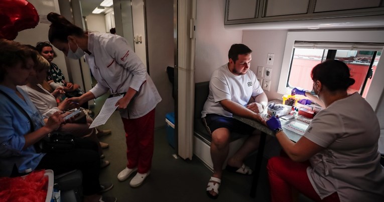 Ukrinform: Studenti na Krimu su prisiljeni donirati krv za rusku vojsku