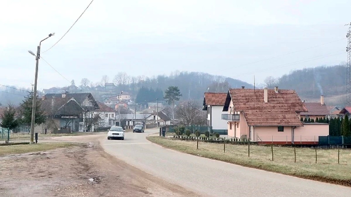 Na smetlištu u BiH pronađena mrtva beba stara par dana. Curica je ugušena