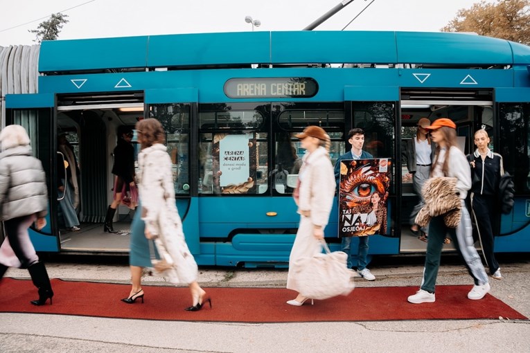 Modni spektakl na tračnicama: Zagrebački tramvaj postao glamurozna pista u pokretu