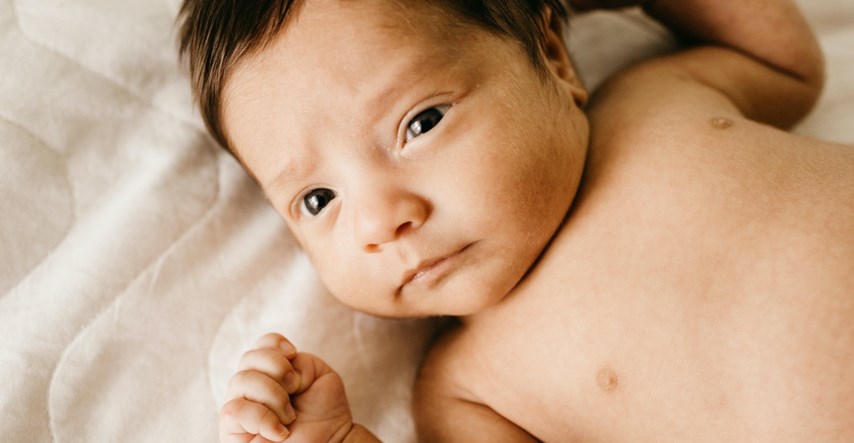 Dokazale bebe iz osječkog rodilišta: Mit o žgaravici i bujnoj kosi ipak je istinit