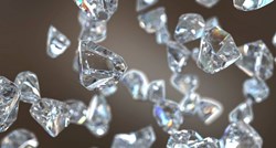 Znanstvenici gađali plastiku snažnim laserom, stvorili sićušne dijamante