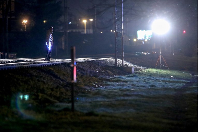Vlak kod Zaprešića naletio na auto u kojem su bile tri osobe, najmanje jedna poginula