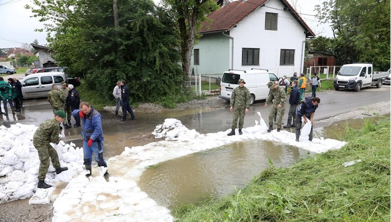 150 vojnika pomoći će u obrani od poplava u Hlebinama kod Koprivnice