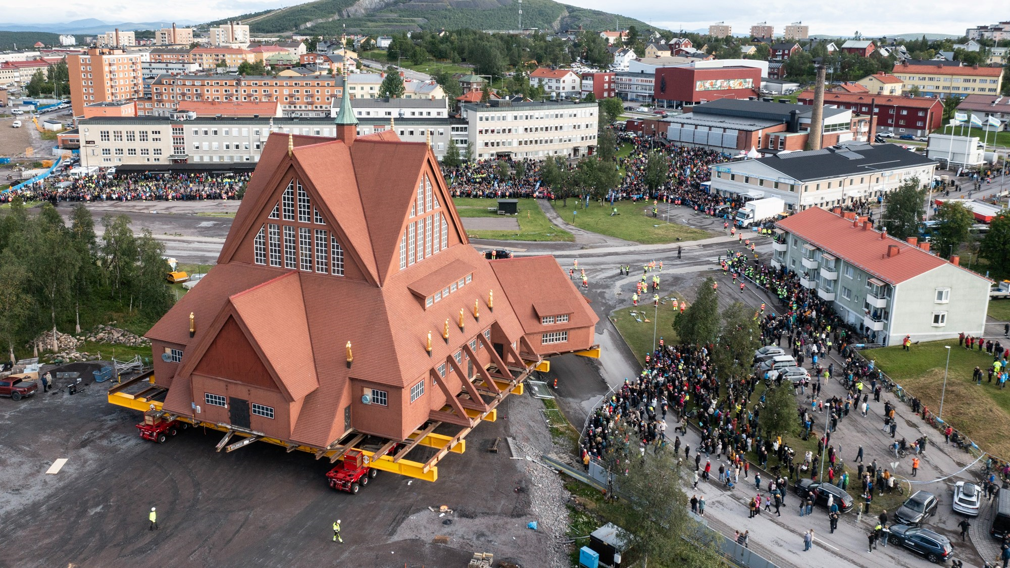 VIDEO Šveđani voze crkvu na drugu lokaciju