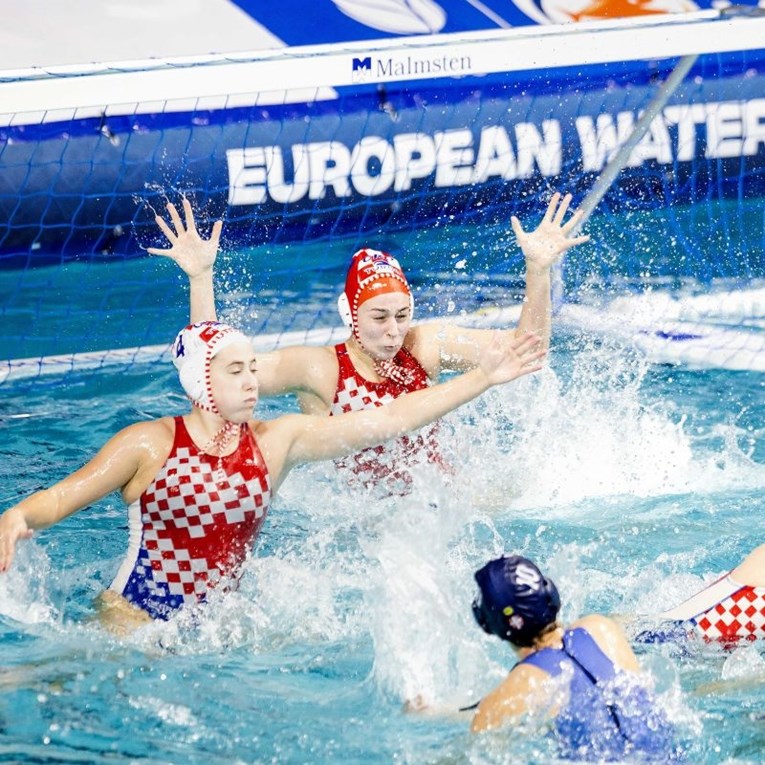Hrvatske vaterpolistice uvjerljivo poražene protiv Grčke na Svjetskom prvenstvu