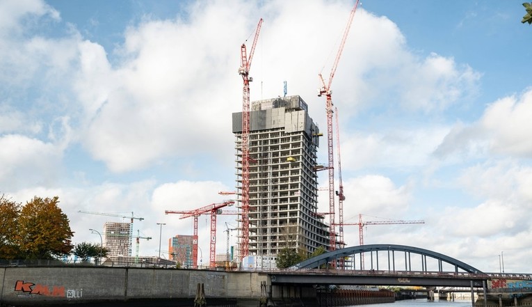 U Hamburgu zaustavljena gradnja nebodera od 64 kata