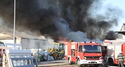 FOTO I VIDEO Požar kod Siska, gori tvornica koja se bavi skupljanjem otpada