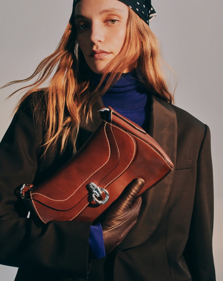 Ralph Lauren vraća torbu kakvu smo nosili 90-ih. Čokoladnosmeđa je hit jeseni