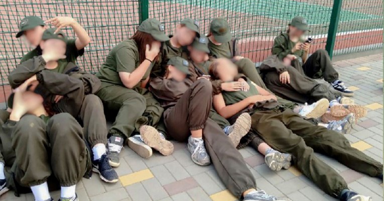 Istraga: Rusi imaju kampove za ukrajinsku djecu. Osmogodišnjake uče rukovati oružjem