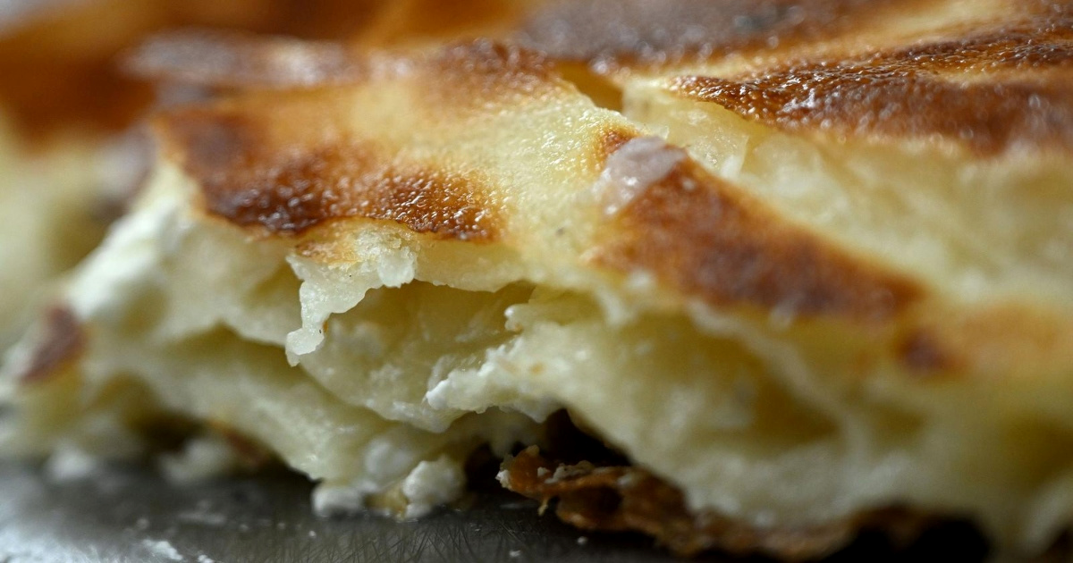 Turkinja pokazala kako napraviti burek u tavi za samo 15 minuta