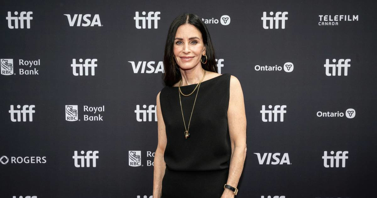 Courteney Cox nakon dugo vremena viđena u javnosti, predstavila je novi film