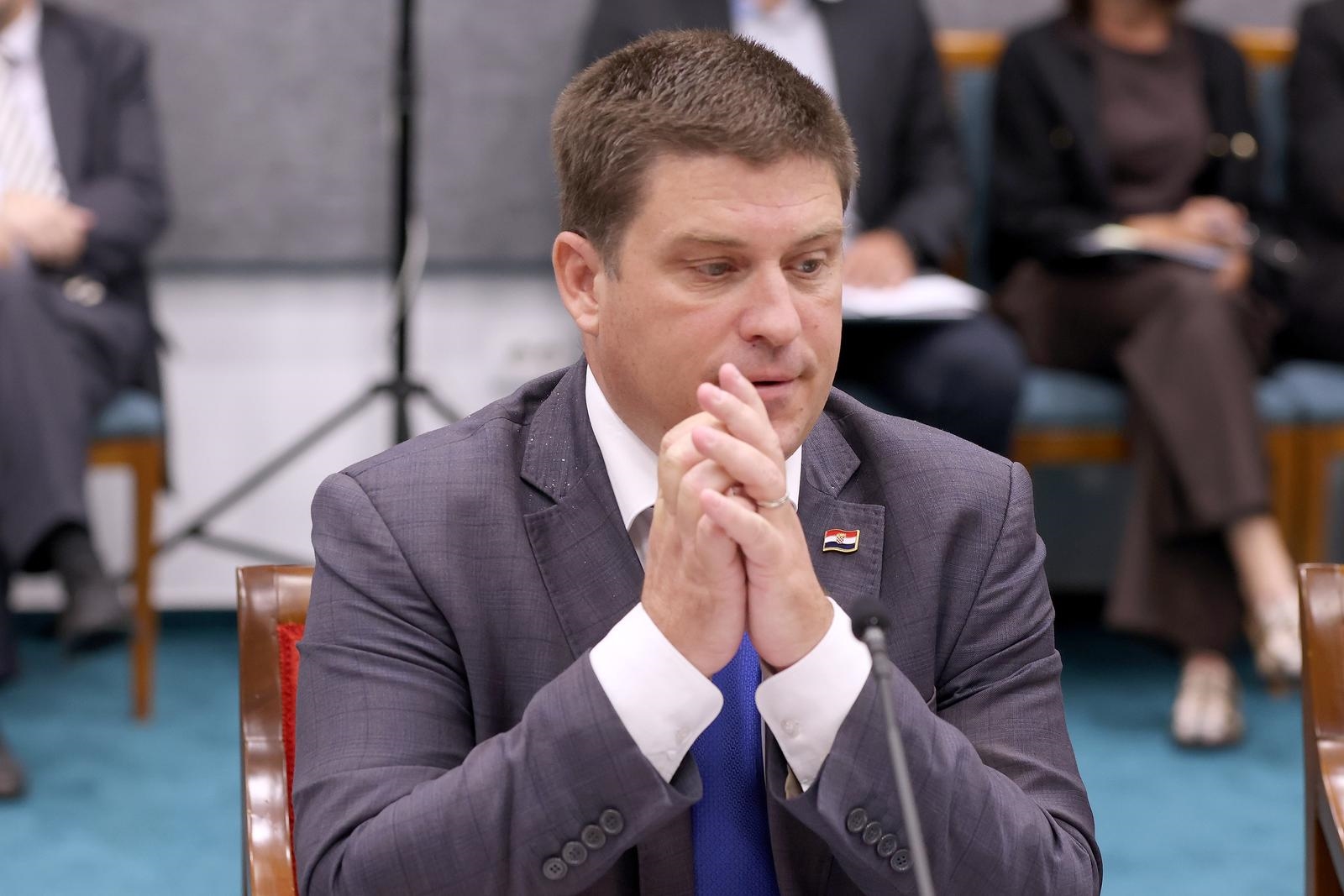 Gradonačelnica Supetra o Jadroliniji: Nije bitan ni Sopta ni HDZ, bitna je istina