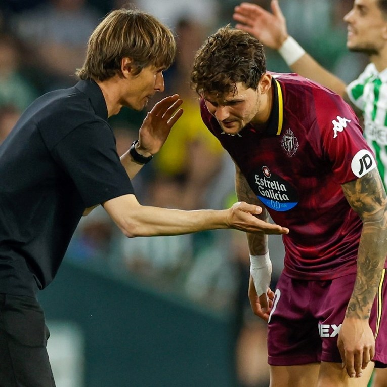 VIDEO Jurićev Valladolid uvjerljivo izgubio od Betisa i ispao iz lige