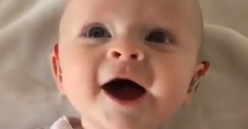 Reakcija bebe koja je prvi put u životu čula majčin glas osvojila je svijet