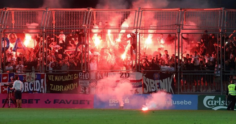 Torcida nakon poraza postrojila igrače. Evo što su im zapjevali