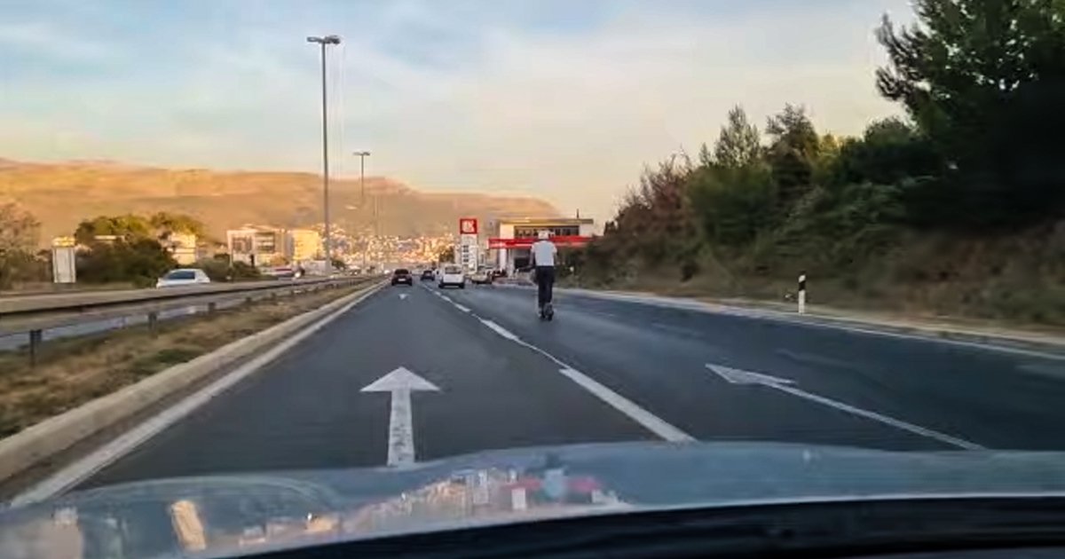 VIDEO Na brzoj cesti kod Splita vozio romobil gotovo 70 kilometara na sat