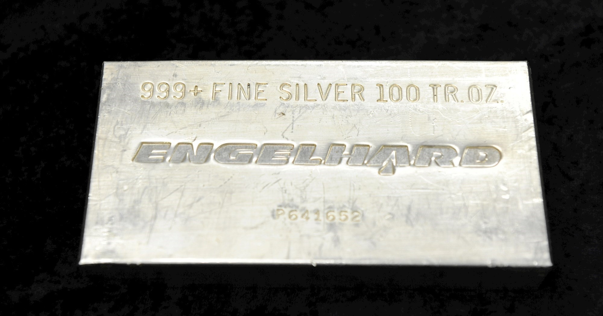 Cijena srebra raste prema povijesnom rekordu