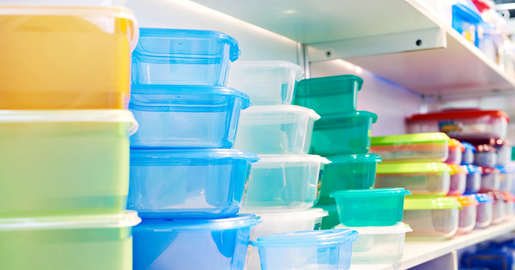 Zašto biste plastične posude za hranu trebali zamijeniti staklenima?