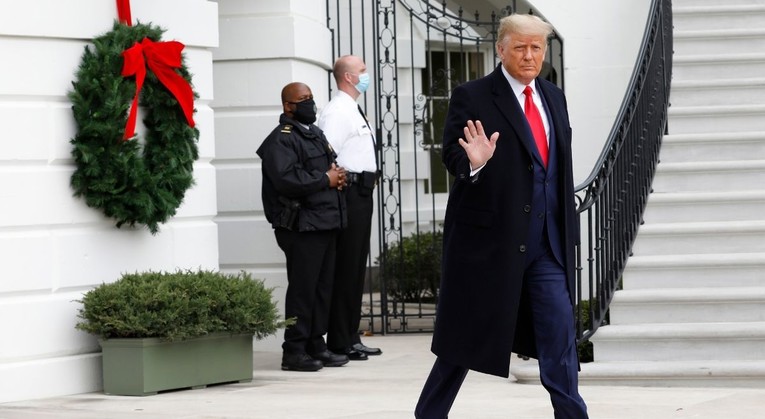 Trump i Bijela kuća će pričekati s cijepljenjem