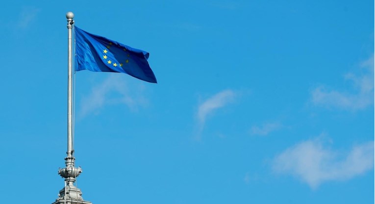 Škotska i dalje drži zastavu Europske unije, britansku spustila