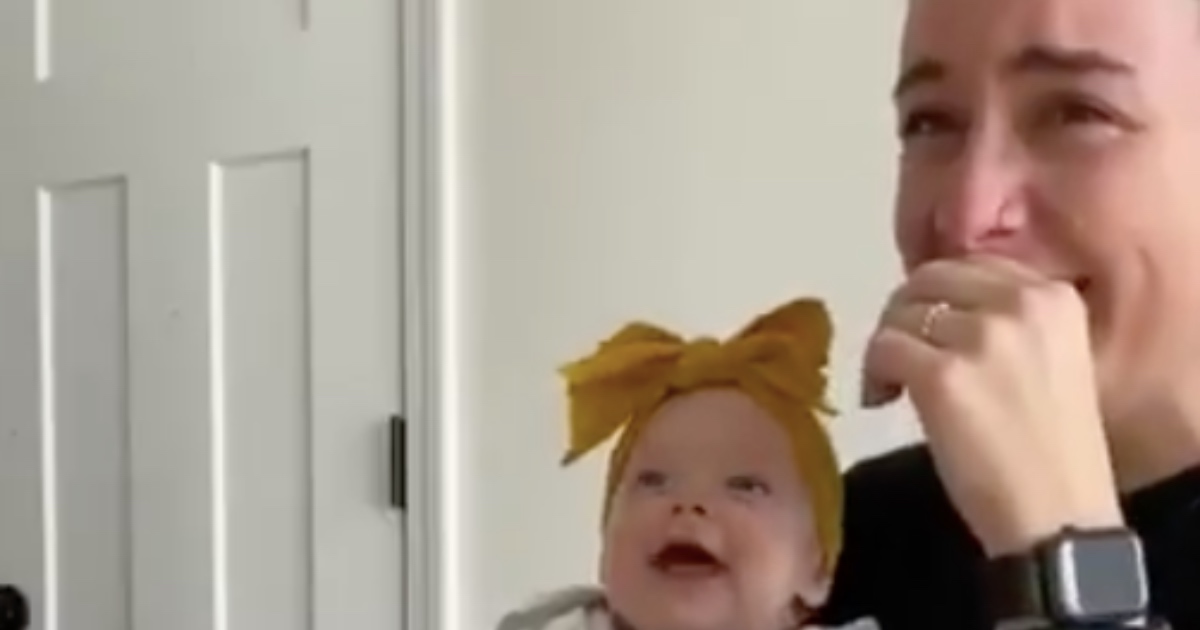 Bebin prvi smijeh rasplakao mamu, a i vama će izmamiti osmijeh na lice