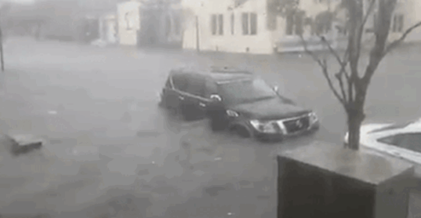 Uragan Sally poplavio jugoistok SAD-a, uništene kuće i ceste, tisuće ljudi bez struje