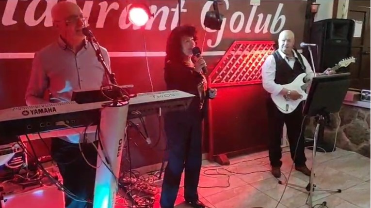 Višnja Pevec se popela na pozornicu i 15 minuta pjevala na zabavi u Bjelovaru