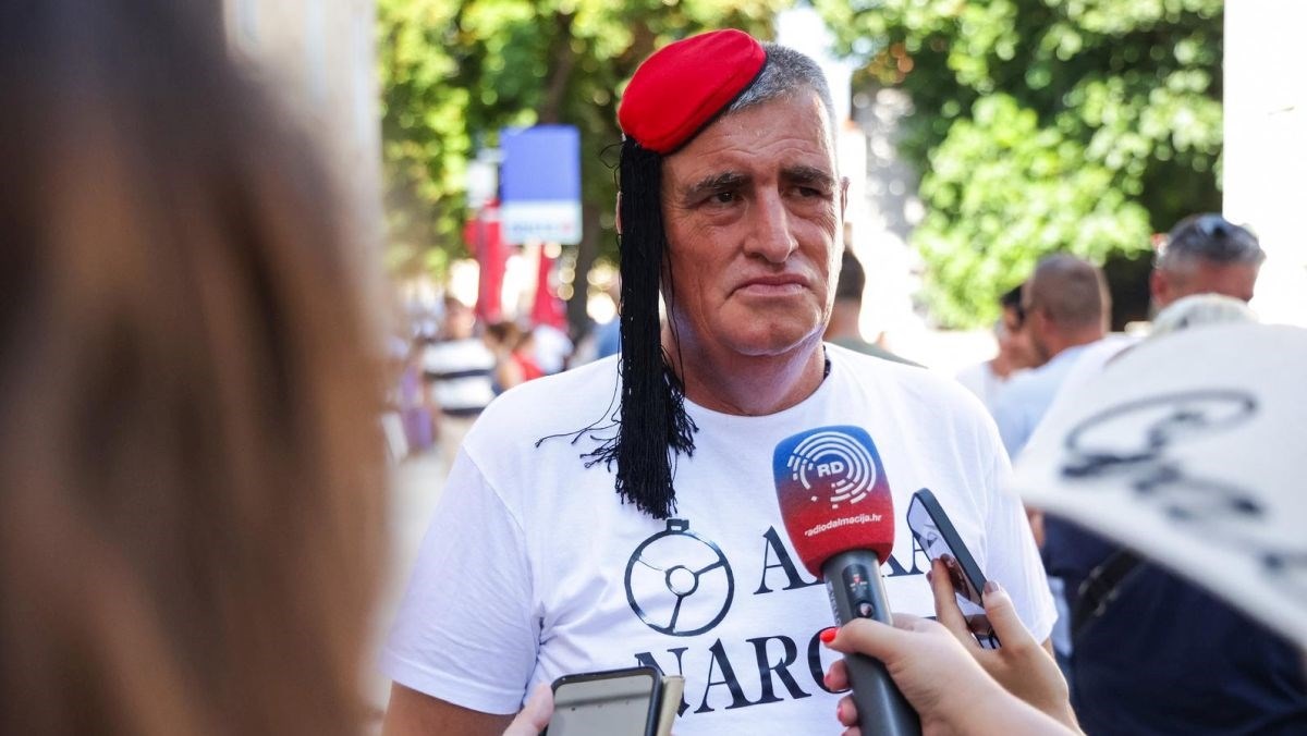 Bulj: Nema tog anemičnog dezertera koji će nam zabranjivati Za dom spremni