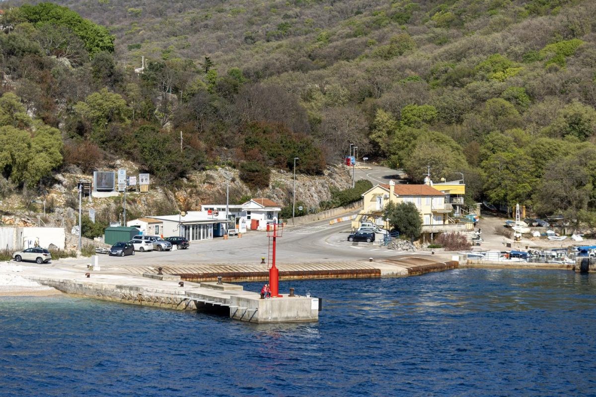 HDZ hvali novi zakon o otocima. Oporba: Samo da ne ostane mrtvo slovo na papiru