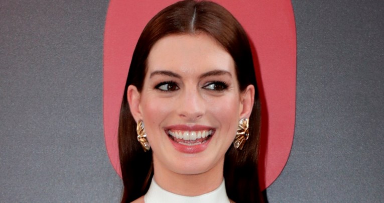 Romantično izdanje Anne Hathaway savršen je odabir za gošće na vjenčanju