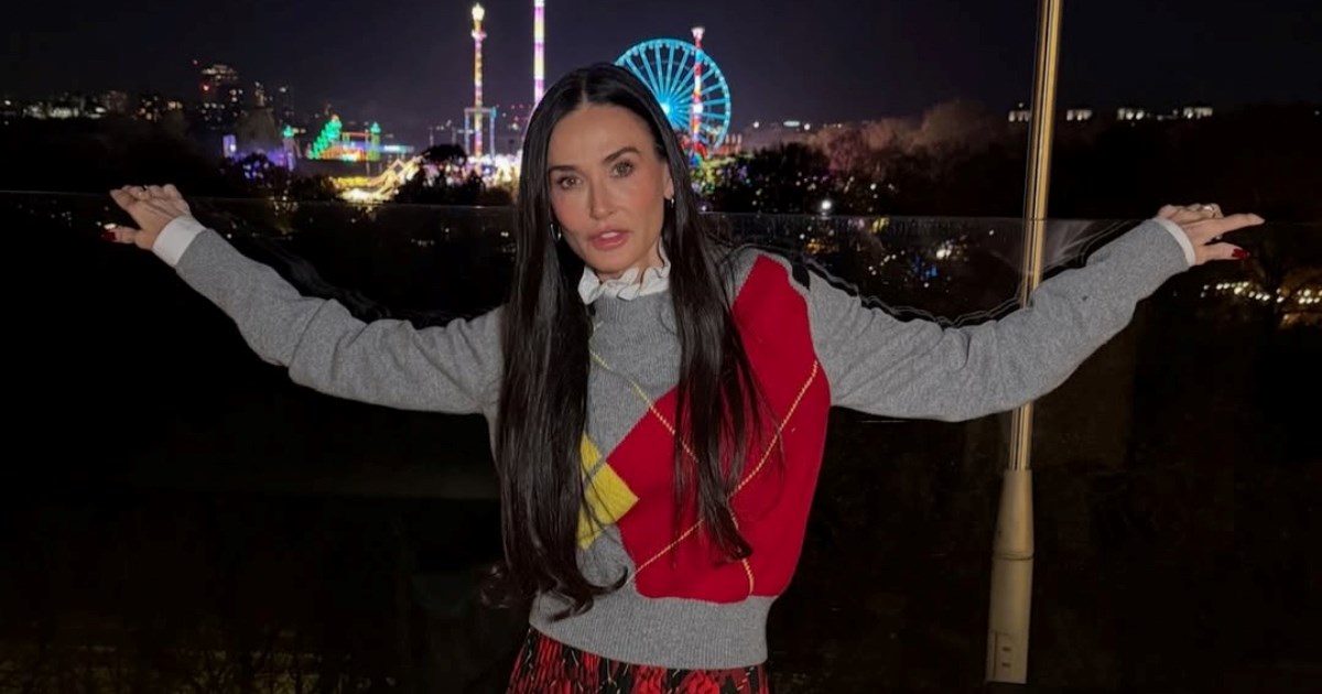 Nekad cringe, danas chic: Demi Moore nosi trend koji je ponovno u fokusu