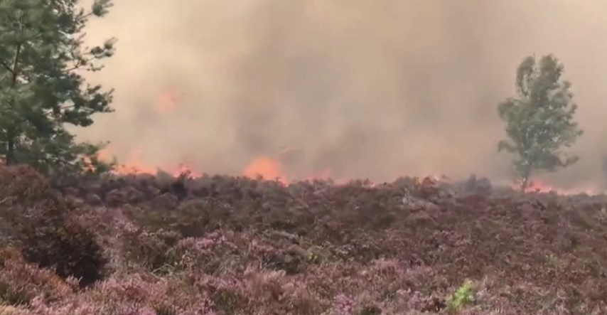 VIDEO Požar u Britaniji, gori 8 hektara